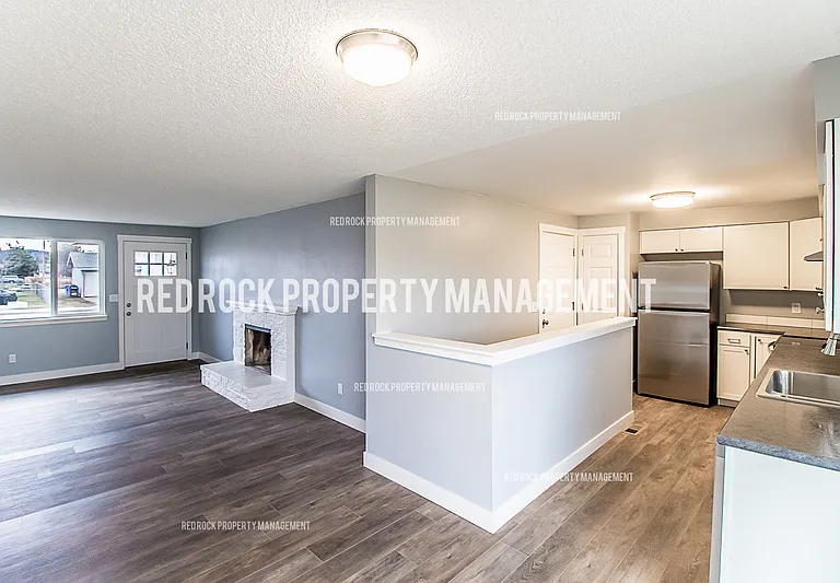 15313 E Broadway Ave — Photo 5