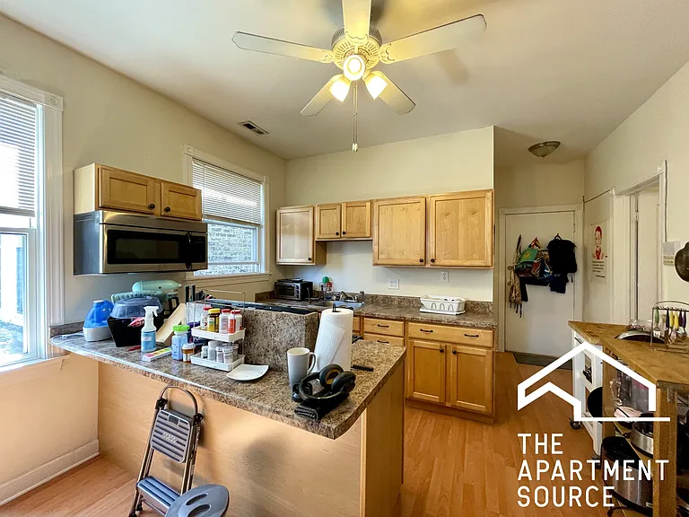2223 N Sawyer Ave #2R — Photo 1