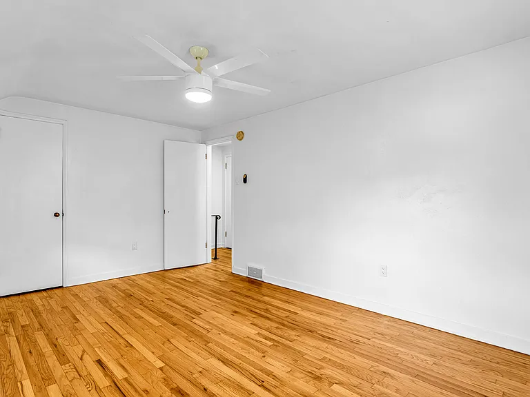 1205 Labelle Ave — Photo 11