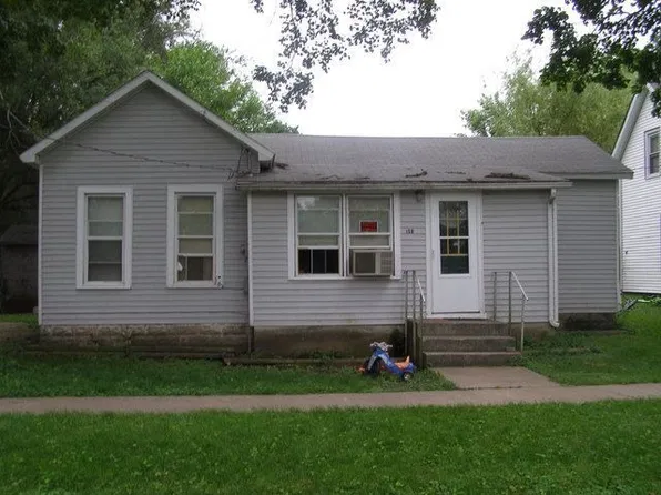 150 E Chestnut St, Roseville, IL 61473