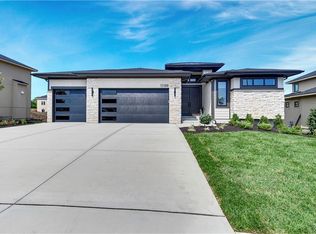 15388 W 161st Ter, Olathe, KS 66062