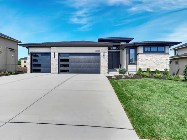 15388 W 161st Ter, Olathe, KS 66062