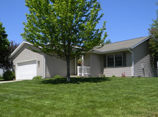 301 Ceilo View St, Colfax, IL 61728