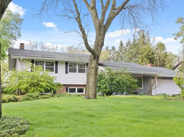7726 West Evergreen ROAD, Mequon, WI 53097