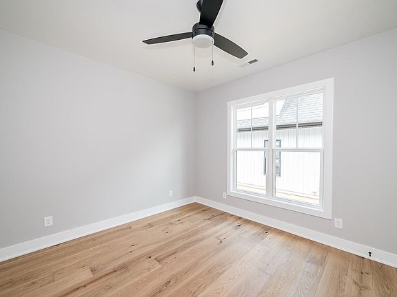 5th image of 138 Bentley Grove Way