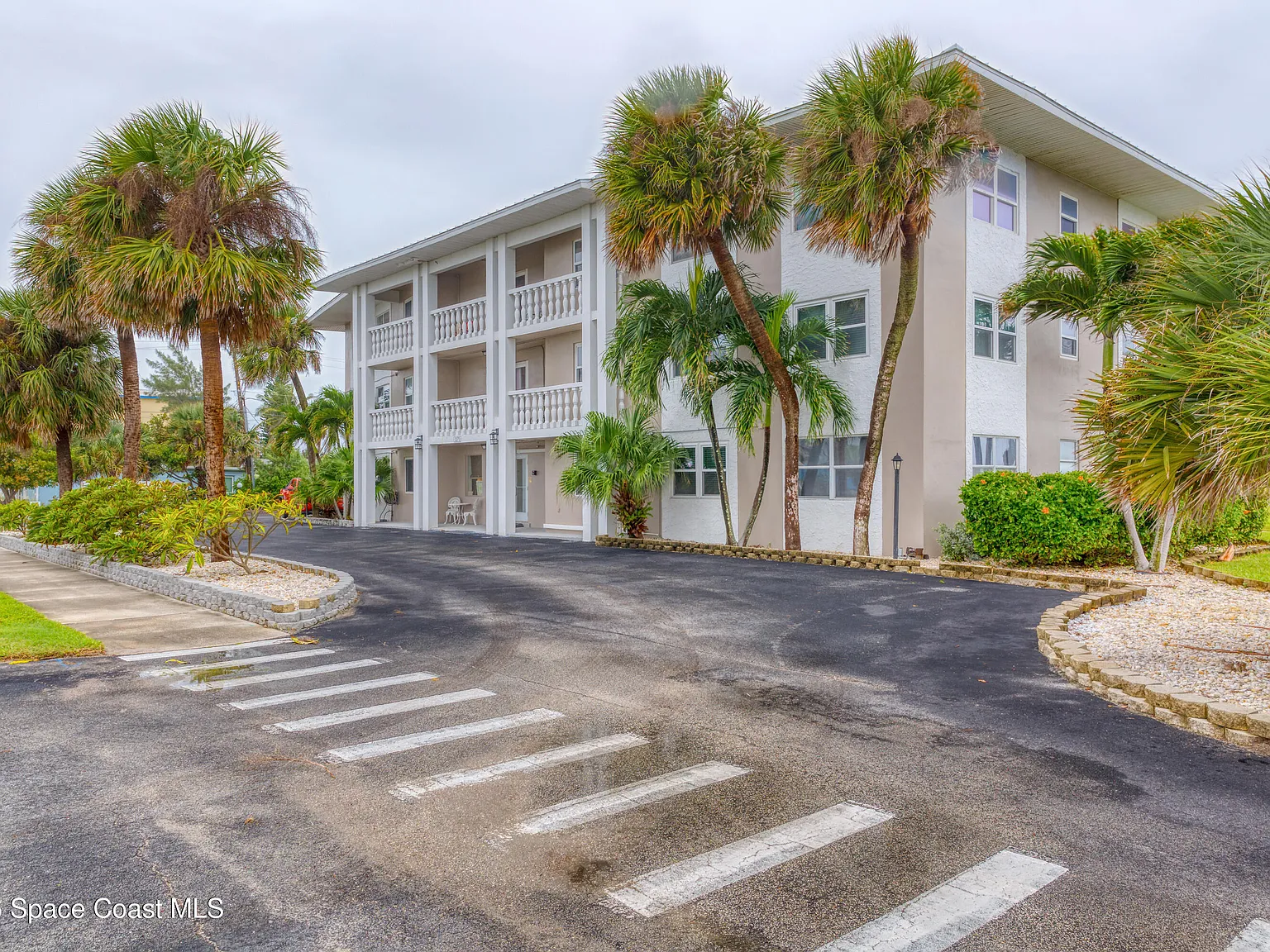 2 bed, 2.0 bath, 1092 sqft, $3,000 — Photo 1