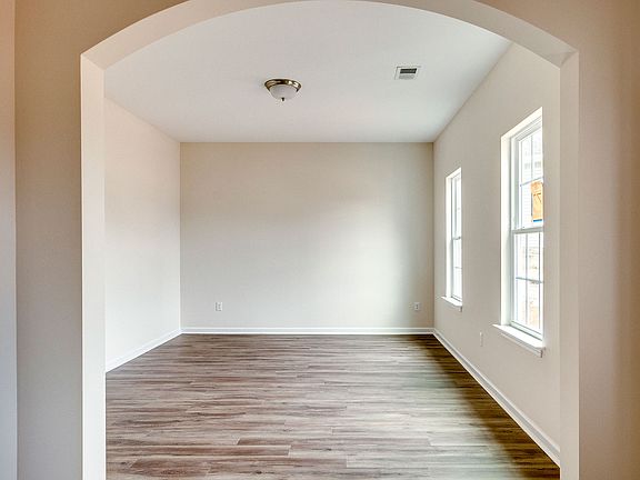 4th image of 112 Hickory Park Ct