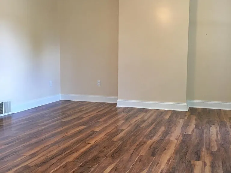 121 Gertrude St #1 — Photo 9