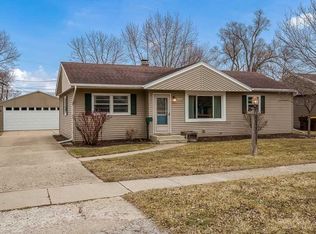 6125 John St, Loves Park, IL 61111