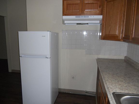 3rd image of 425 Porter Ave APT 205