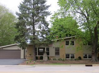 29 W Sauk Trl, Frankfort, IL 60423