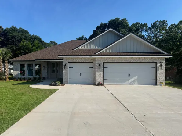 18 Walnut Ave, Shalimar, FL 32579