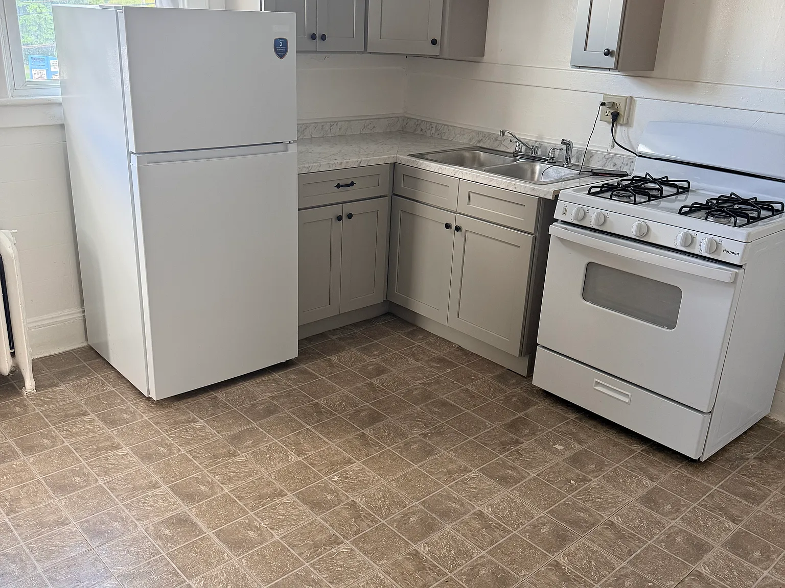 1 bed, 1.5 bath, 1000 sqft, $1,500 — Photo 2