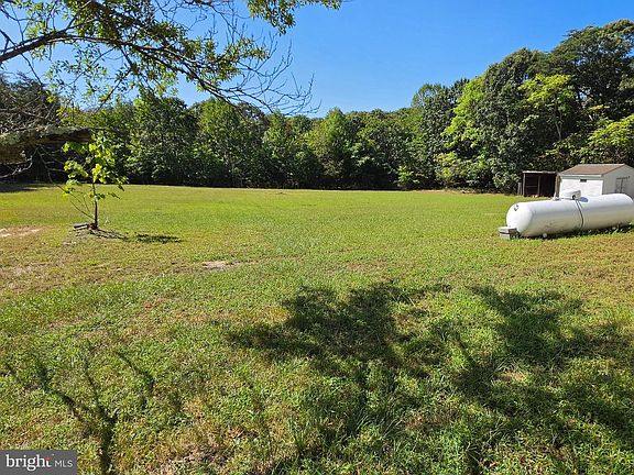 3rd image of 5865 Mackall Rd