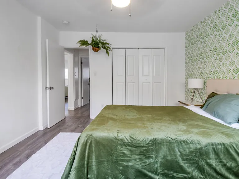 3230 N Lewis Ave — Photo 6