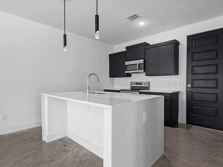 3001 Alpha Wolf Ct — Photo 9