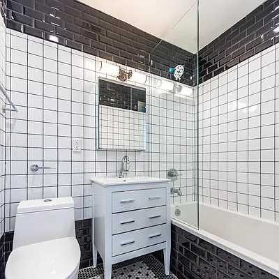 Rented by Nooklyn NYC LLC | media 52