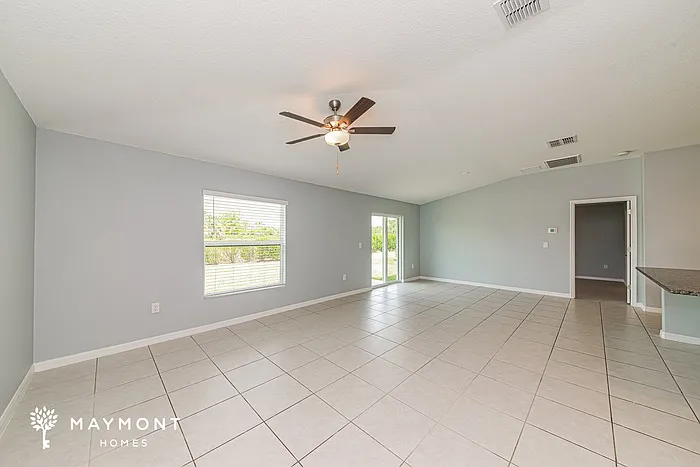3 bed, 2.0 bath, 1555 sqft, $2,295 — Photo 4
