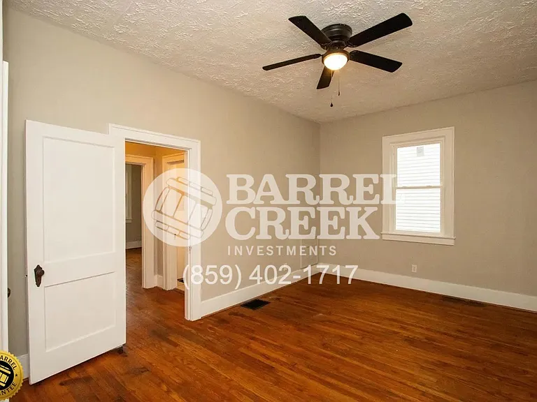 327 N 4th St — Photo 12