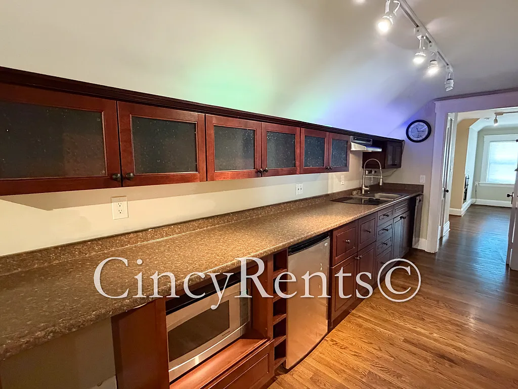 1 bed, 550 sqft, $950 — Photo 4
