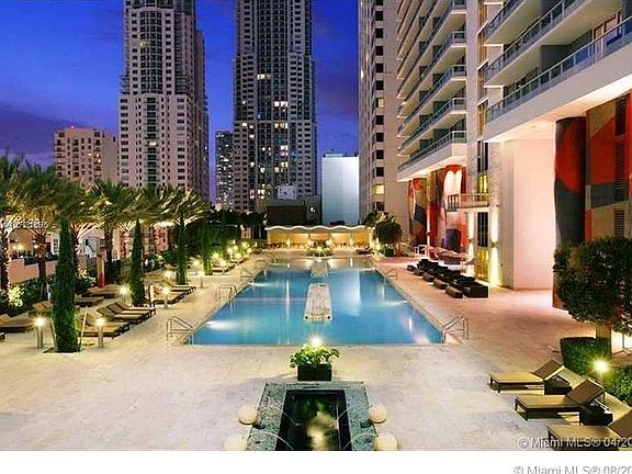 3rd image of 5050 Biscayne Blvd