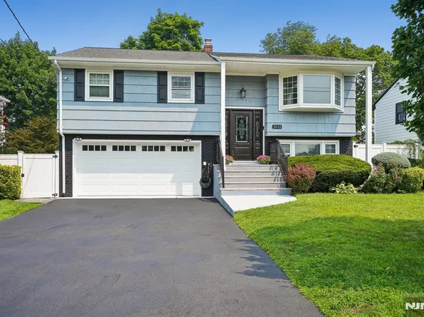 39-23 Morlot Ave, Fair Lawn, NJ 07410