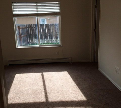 5th image of 407 1/2 Broken Arrow Dr Unit B