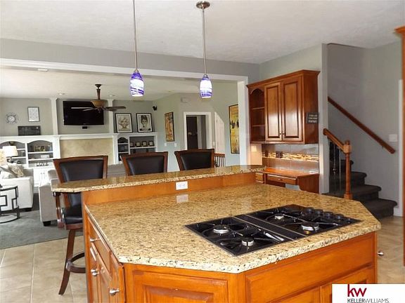 5th image of 17114 Oakmont Dr