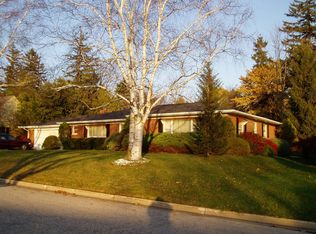 1117 Valley View Ave, Petoskey, MI 49770