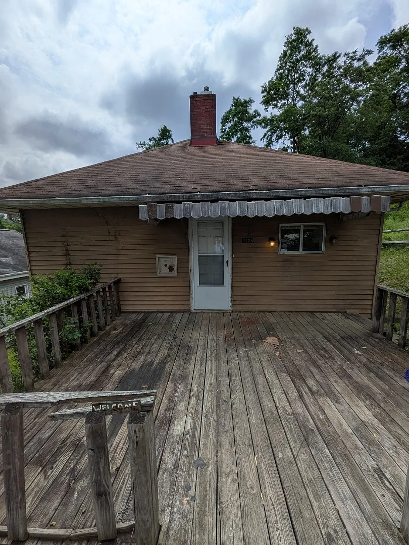 Cute Two Bedroom Home On Dead End Street In Spring Hill — Photo 1