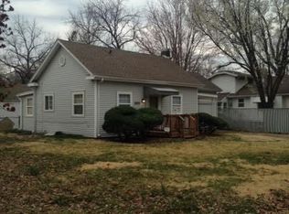 1037 SW Billard Ave, Topeka, KS 66604