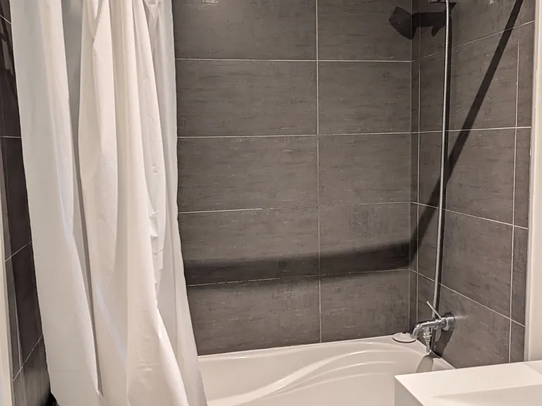 110 Charles St E #2408 — Photo 10