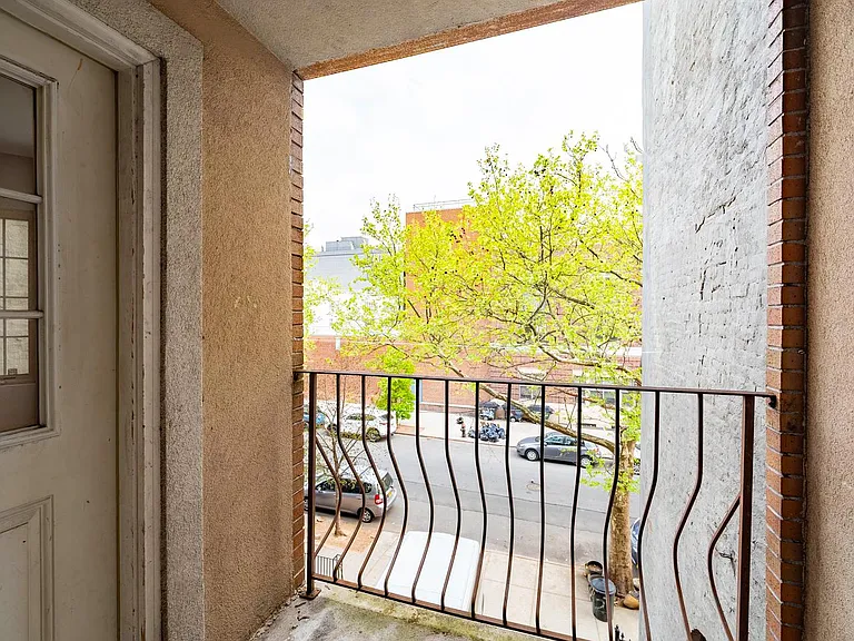 144 Monroe St #3 — Photo 18