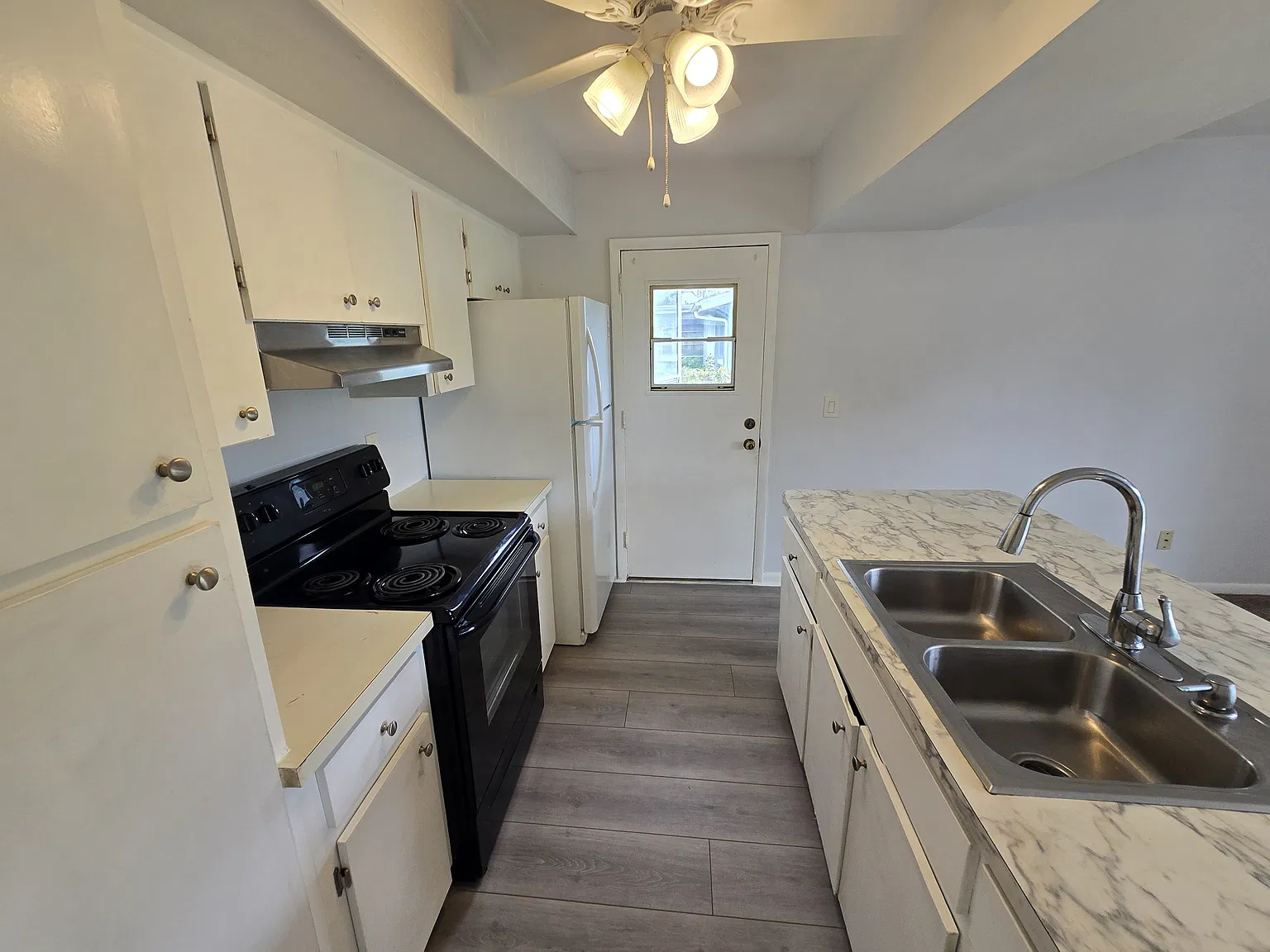 1400 Jeffords Street — Photo 2