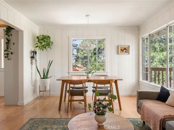 963 Chateau Dr, Crestline, CA 92325