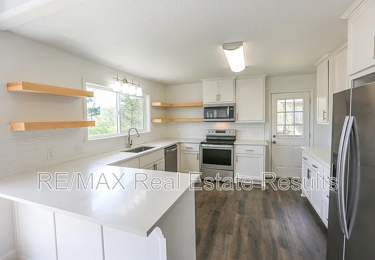 42 Hope Dr — Photo 11