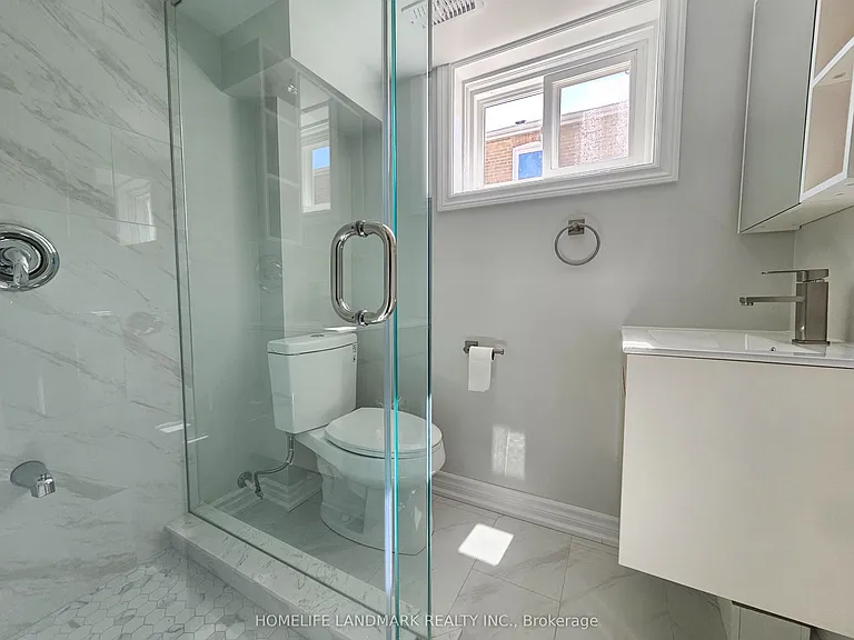 36 Corinne Cres #BASEMEN — Photo 8