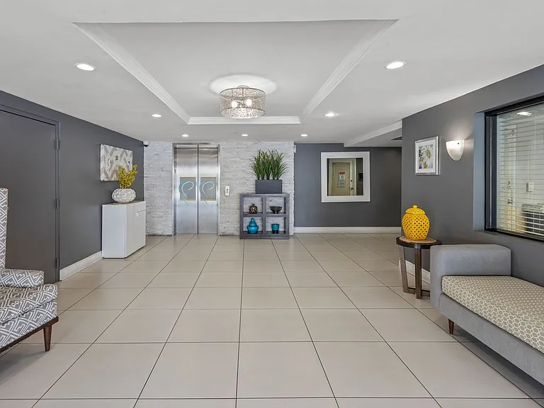 Park Place Apartments — Photo 31