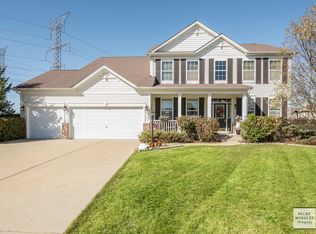 1005 Magnolia Cir, Shorewood, IL 60404
