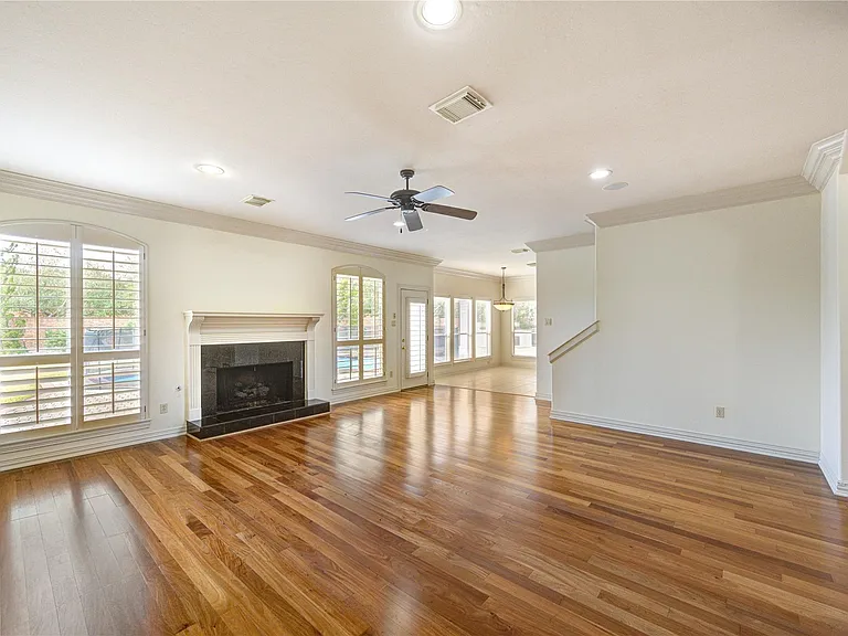 1502 Ashbury Park Ln — Photo 22