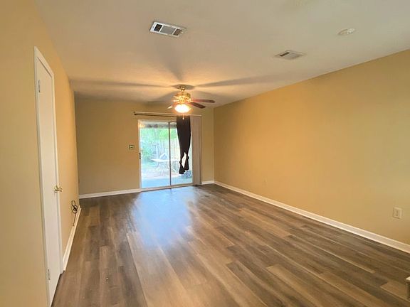 4th image of 308 Woodrow St E Unit E