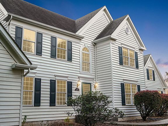 2nd image of 103 Panorama Ct