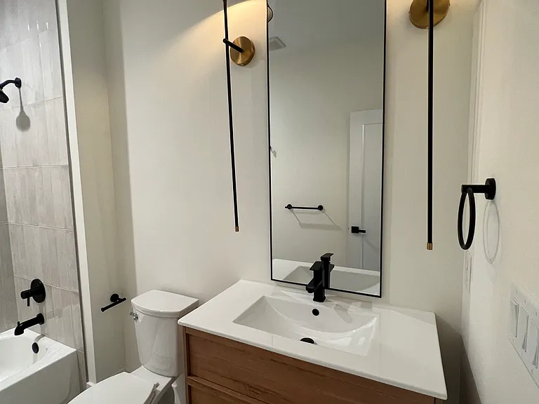 220 Nelson Ave — Photo 9