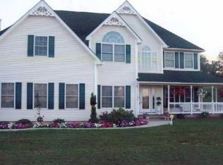 13 Dawn Dr, Westtown, NY 10998