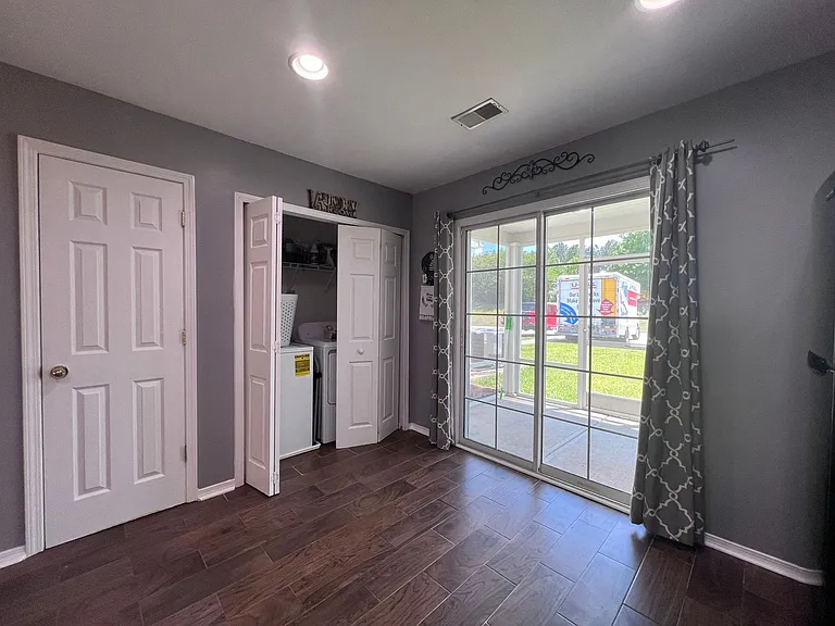 65 Fairgreen St — Photo 14