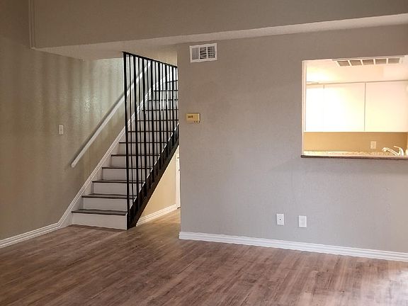 4th image of 407 Trinidad Dr