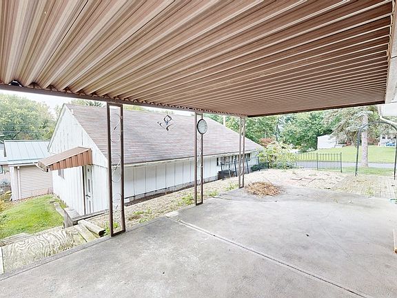 5th image of 151 Cliffbrook Dr