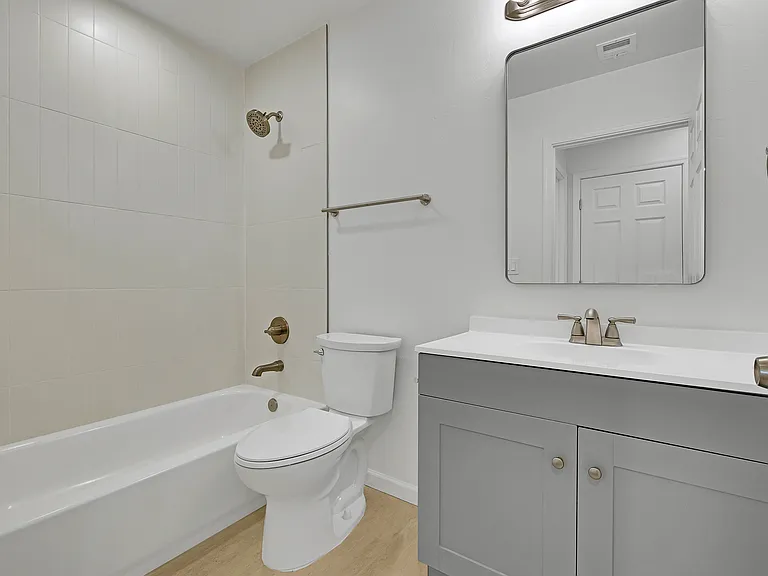 948 E Waverly St #B — Photo 17