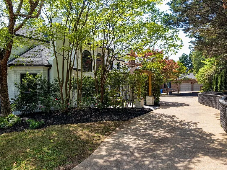 1103 Centennial Dr — Photo 11