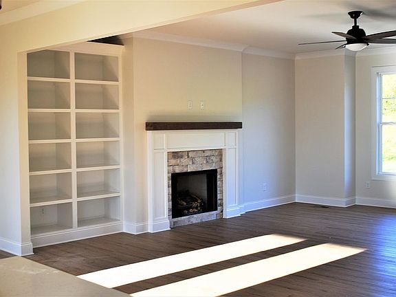 3rd image of 8716 Woodbury Acre Ct #29